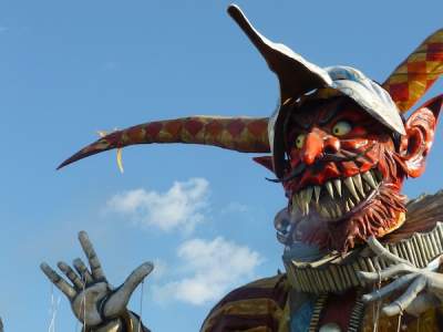 At Viareggio's Carnivale, Every Politician Stays Afloat