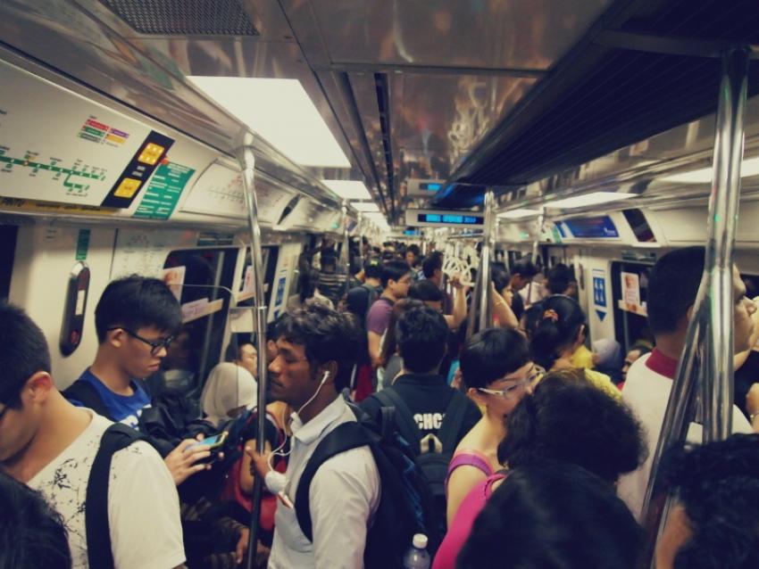 Navigating Singapore's Public Transit